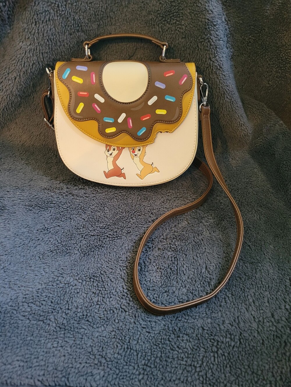 Dinsey Loungefly | Chip N' Dale Novelty Donut Crossbody Bag
